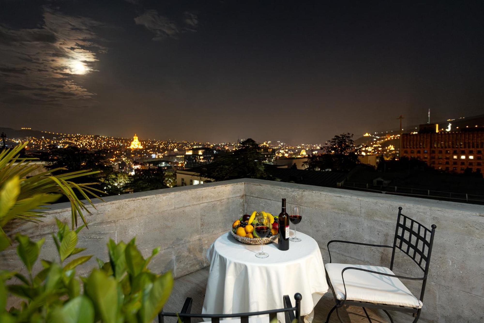Citrus Hotel Tbilisi Exterior photo