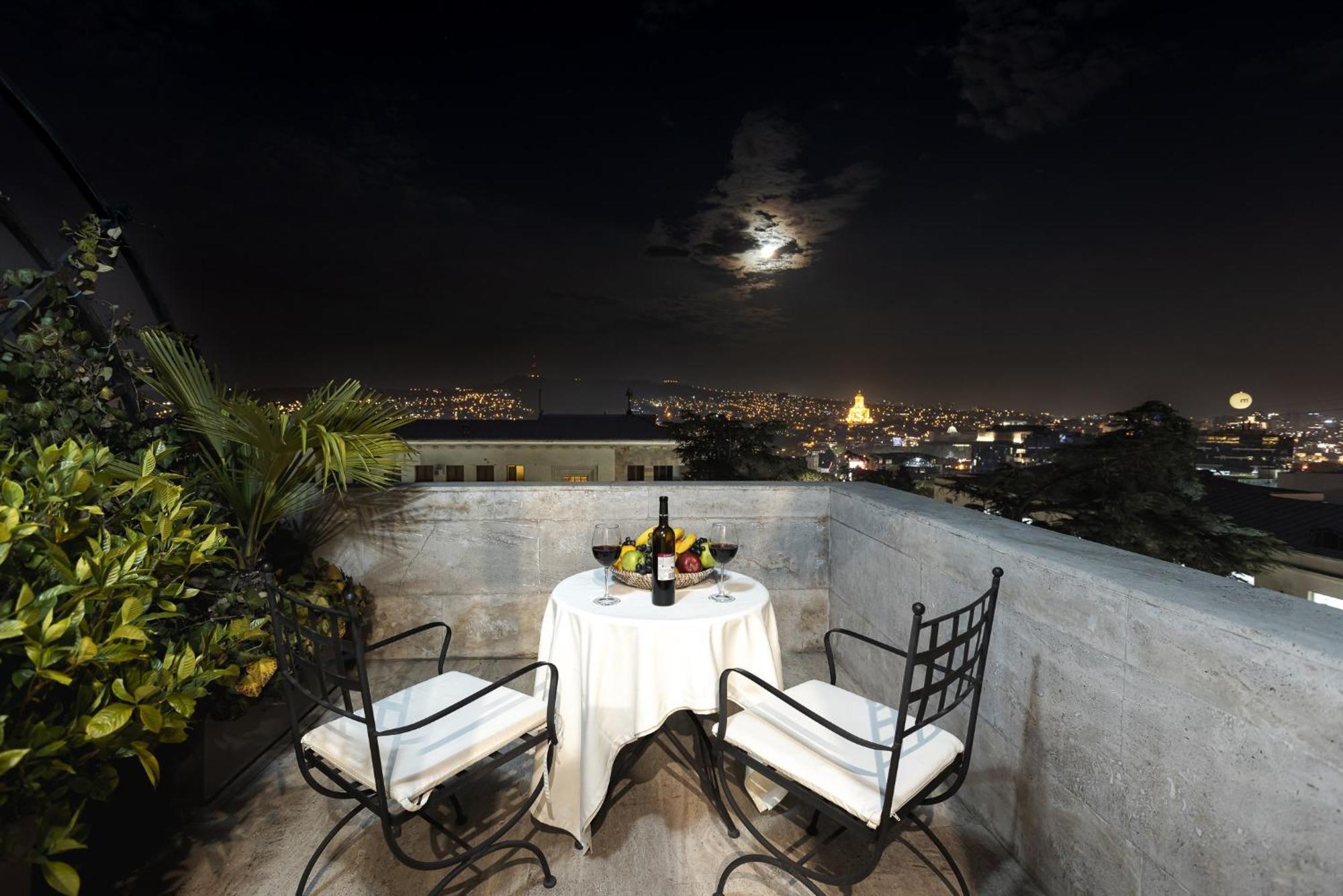 Citrus Hotel Tbilisi Exterior photo