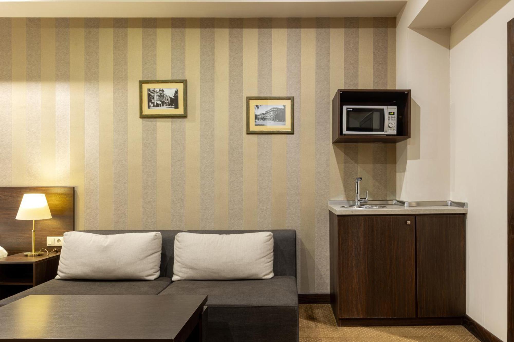Citrus Hotel Tbilisi Exterior photo