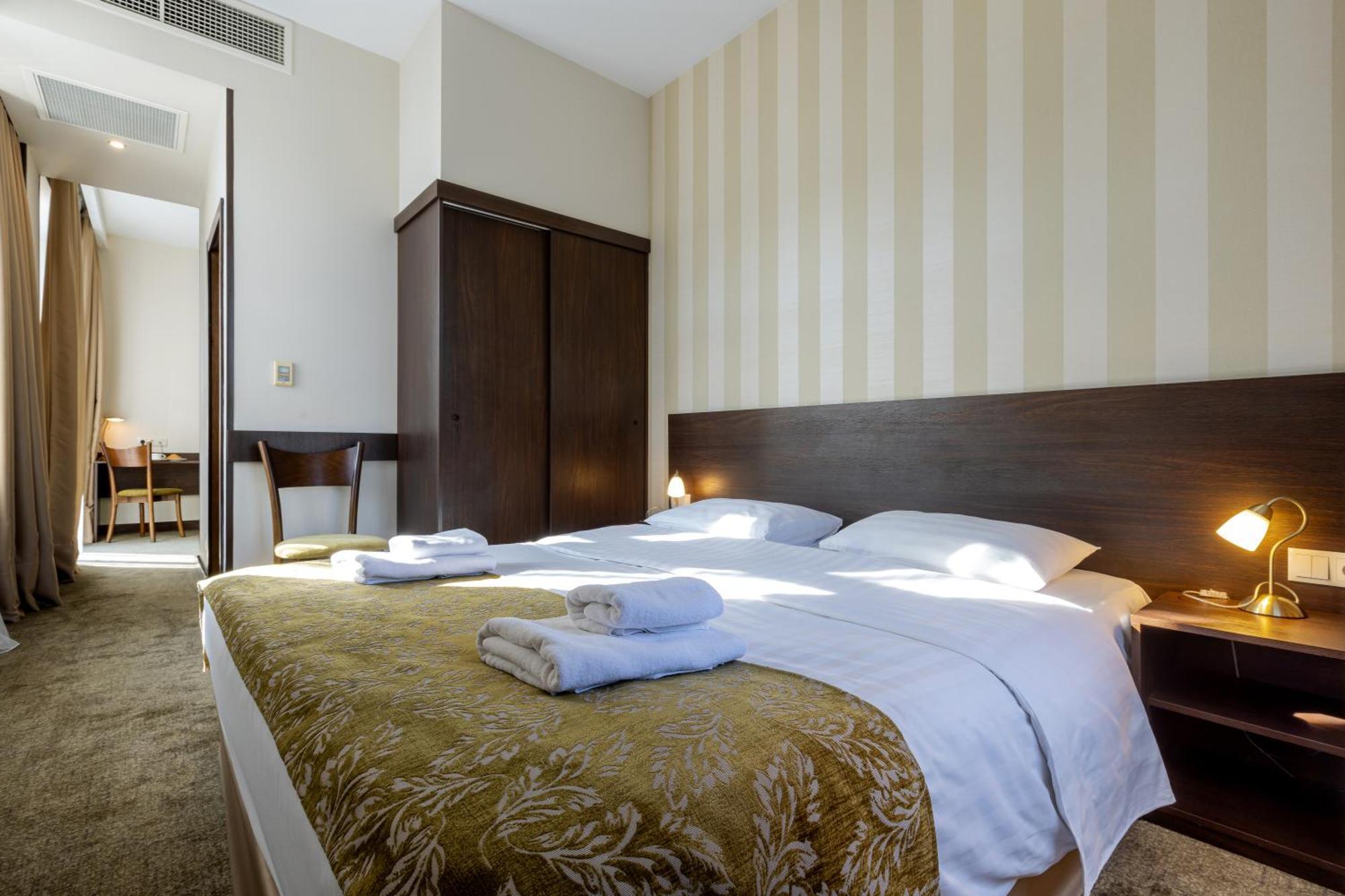 Citrus Hotel Tbilisi Exterior photo