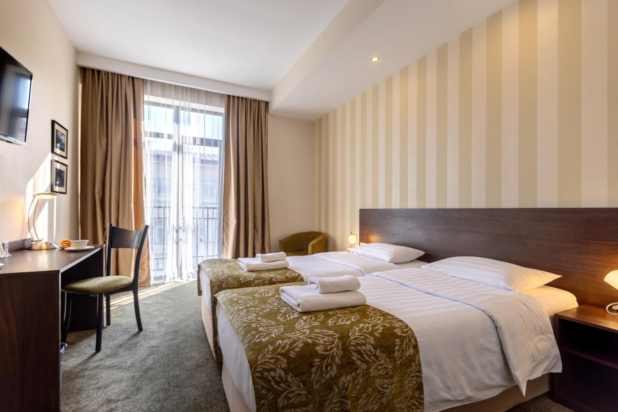 Citrus Hotel Tbilisi Exterior photo